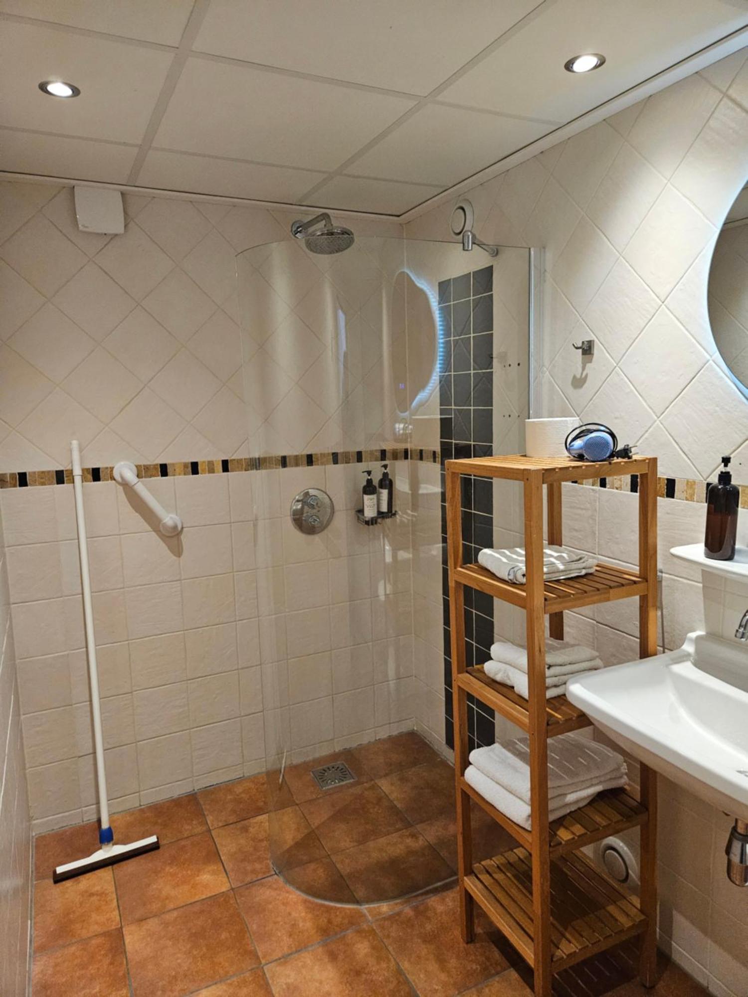 Hotel Dolores Ameland Nes  Eksteriør billede